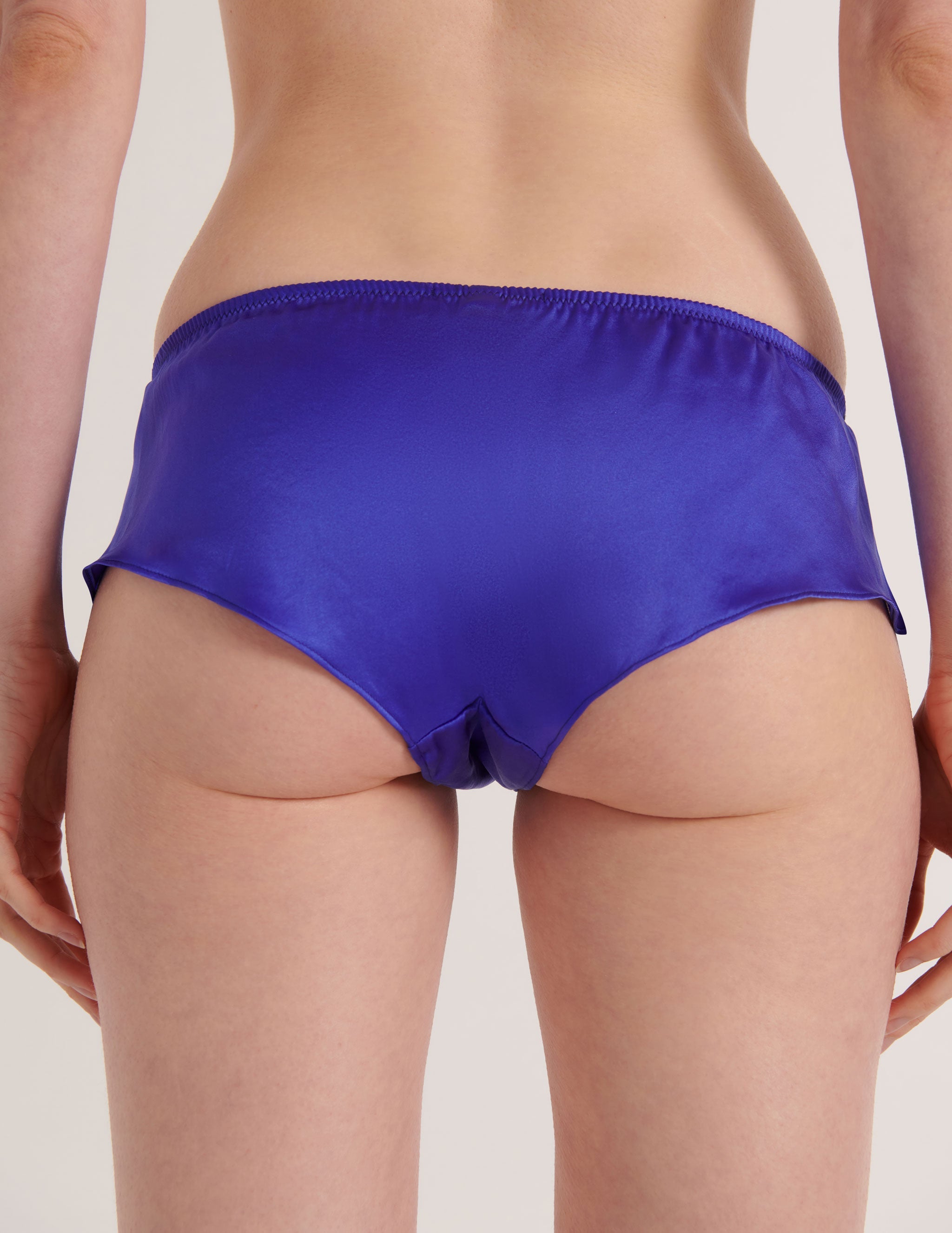 Gal Short Tanzanite