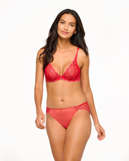 Bh Mit Tiefem Ausschnitt