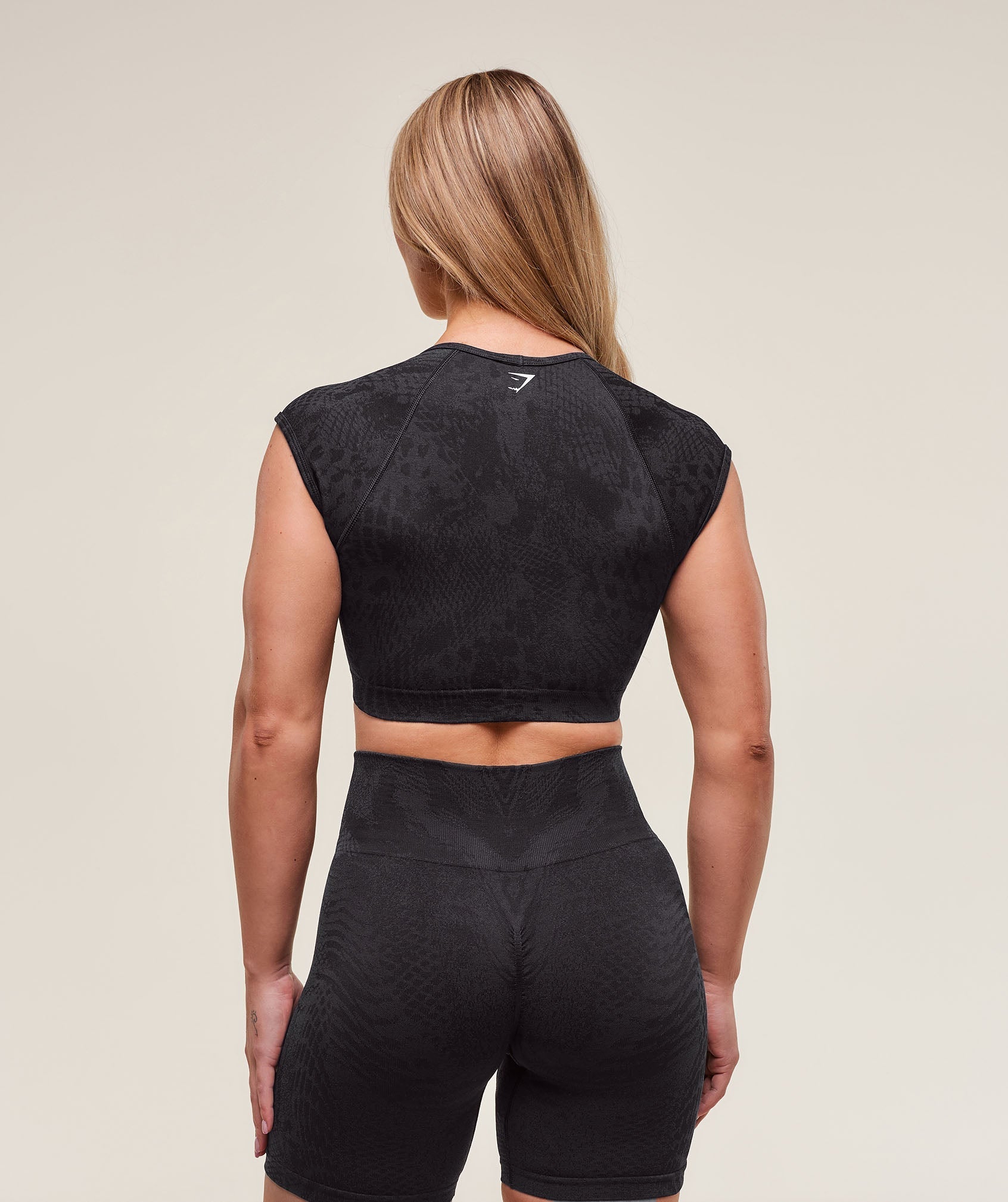 Gymshark Adapt Animal X Whitney Seamless Crop Top - Black/Asphalt Grey