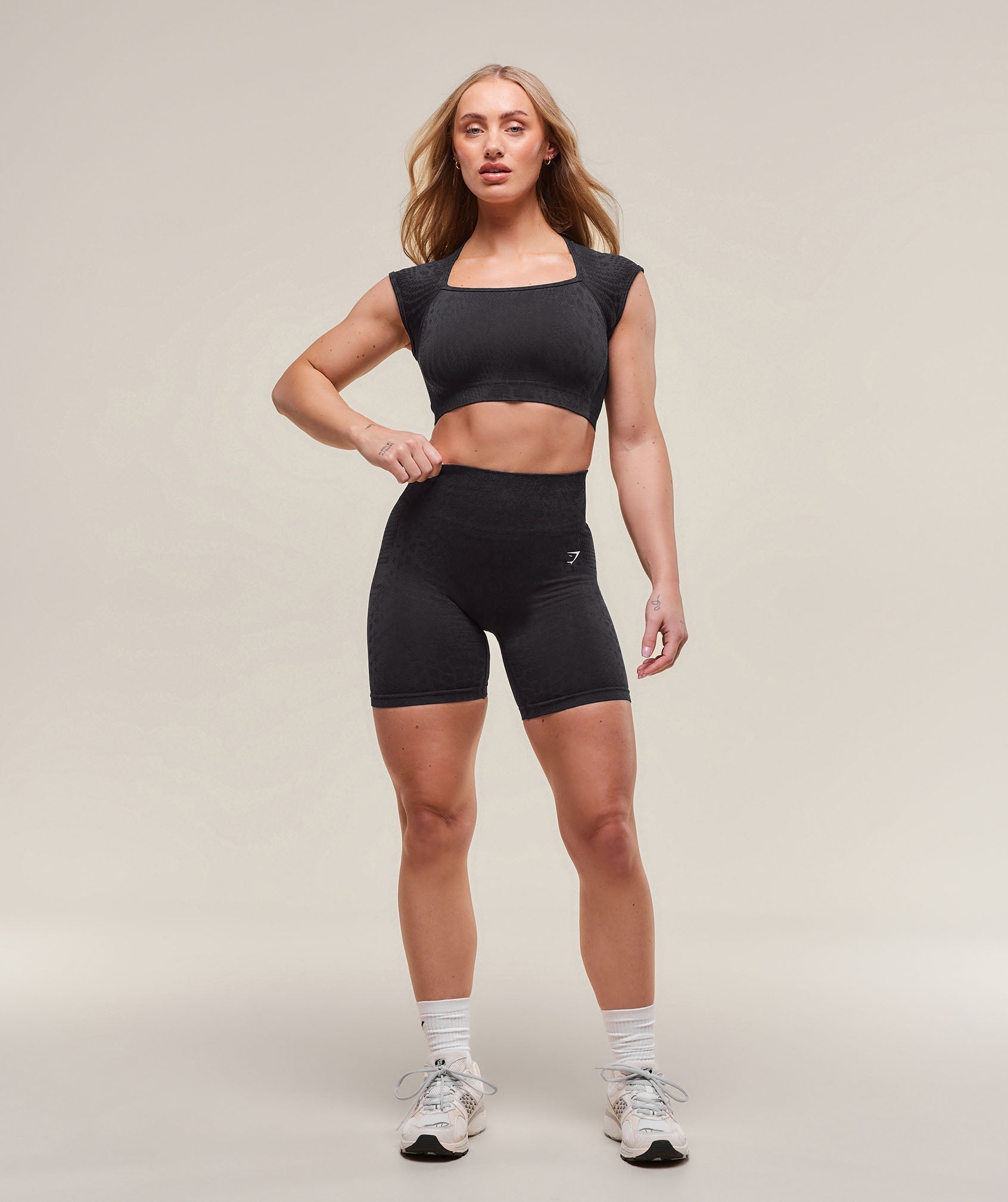 Gymshark Adapt Animal X Whitney Seamless Crop Top - Black/Asphalt Grey