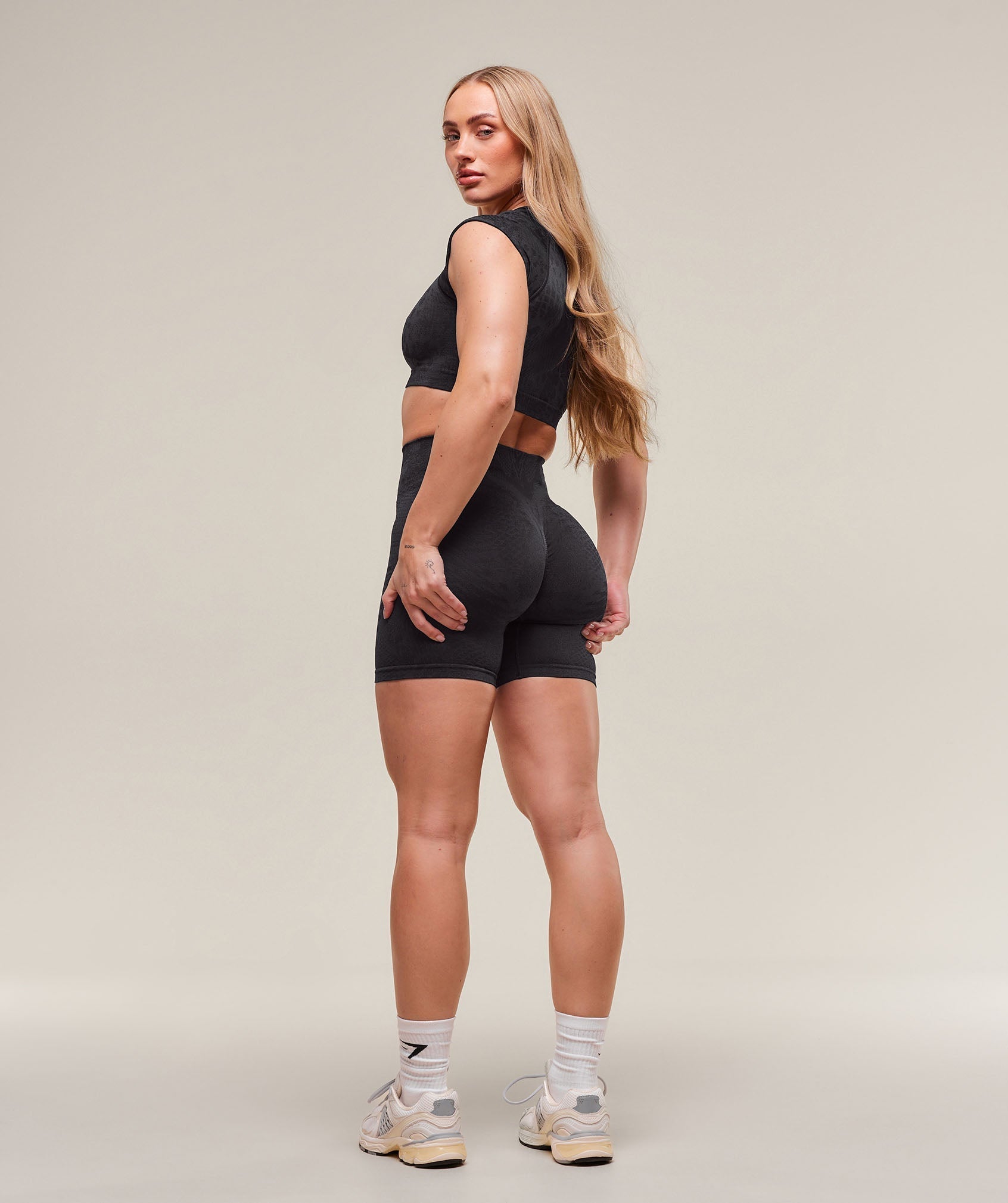 Gymshark Adapt Animal X Whitney Seamless Shorts - Asphalt Grey/Black