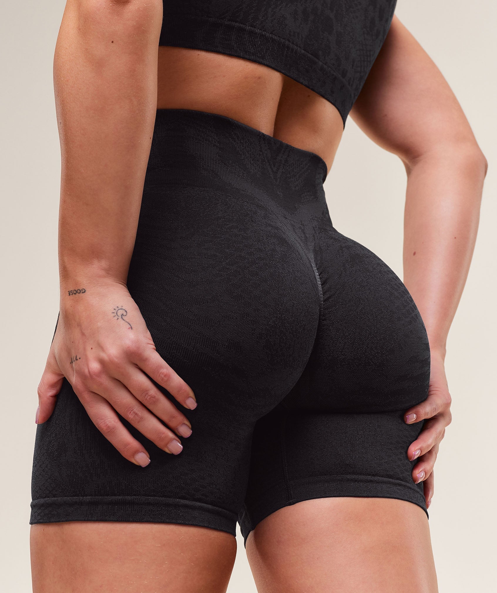 Gymshark Adapt Animal X Whitney Seamless Shorts - Asphalt Grey/Black