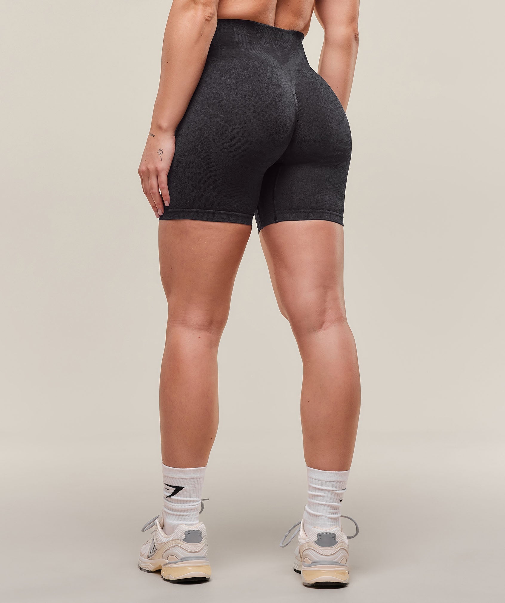 Gymshark Adapt Animal X Whitney Seamless Shorts - Asphalt Grey/Black