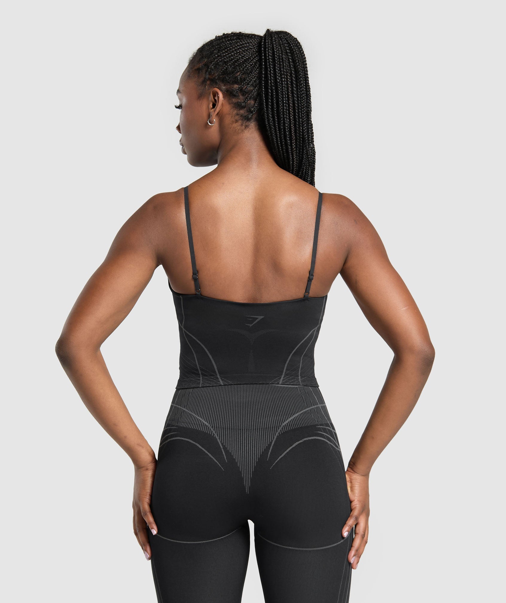 Gymshark Apex Seamless Midi Tank With Shelf - Black/Graphite Grey