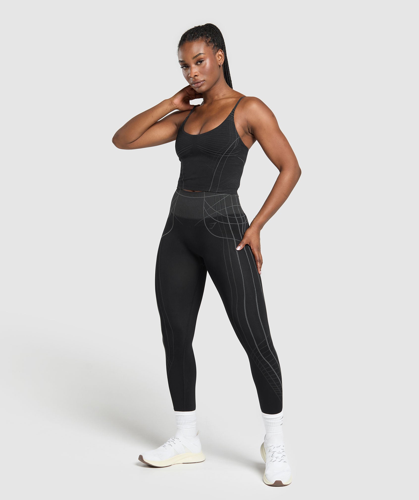 Gymshark Apex Seamless Midi Tank With Shelf - Black/Graphite Grey