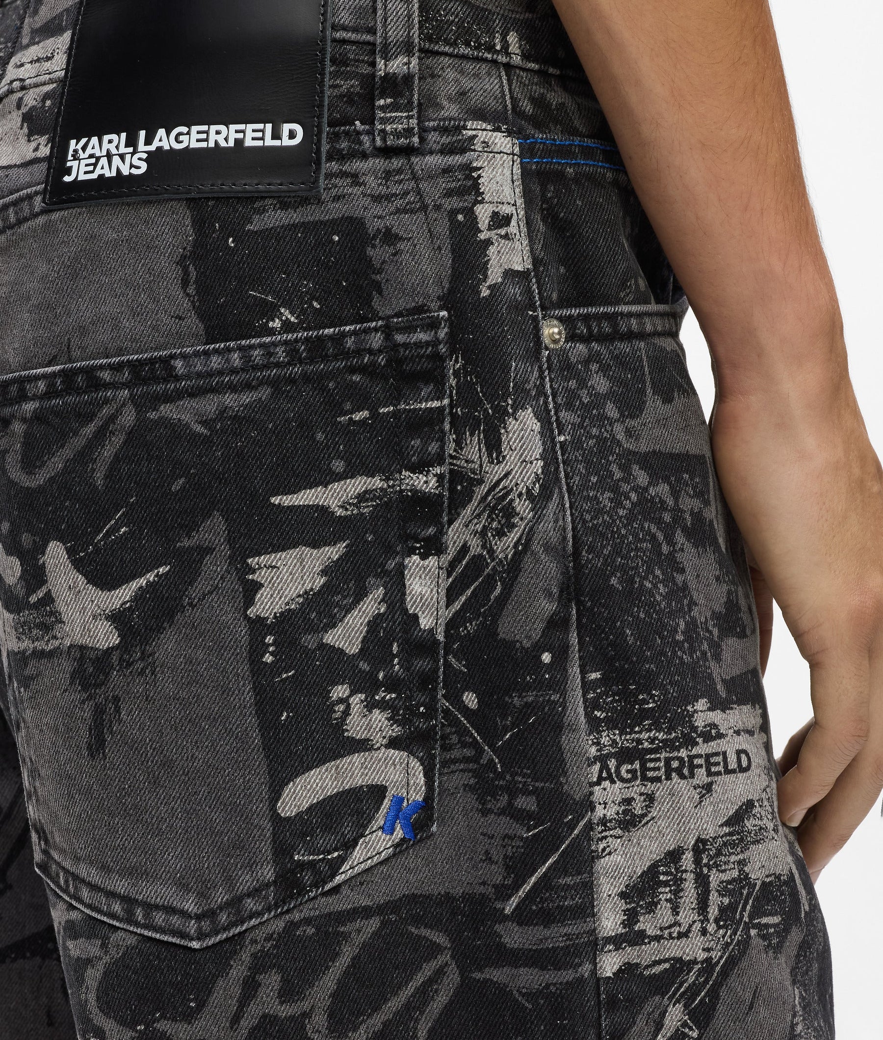 Paint-effect relaxed jeans