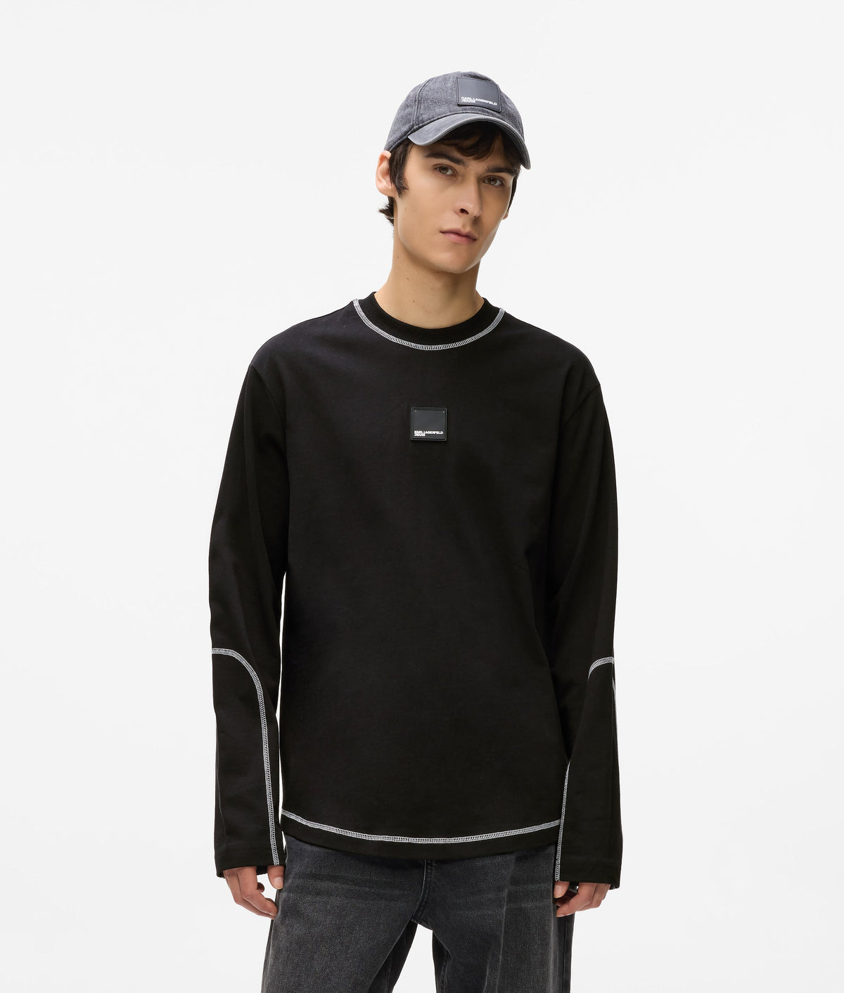 Contrast stitch long-sleeved T-shirt