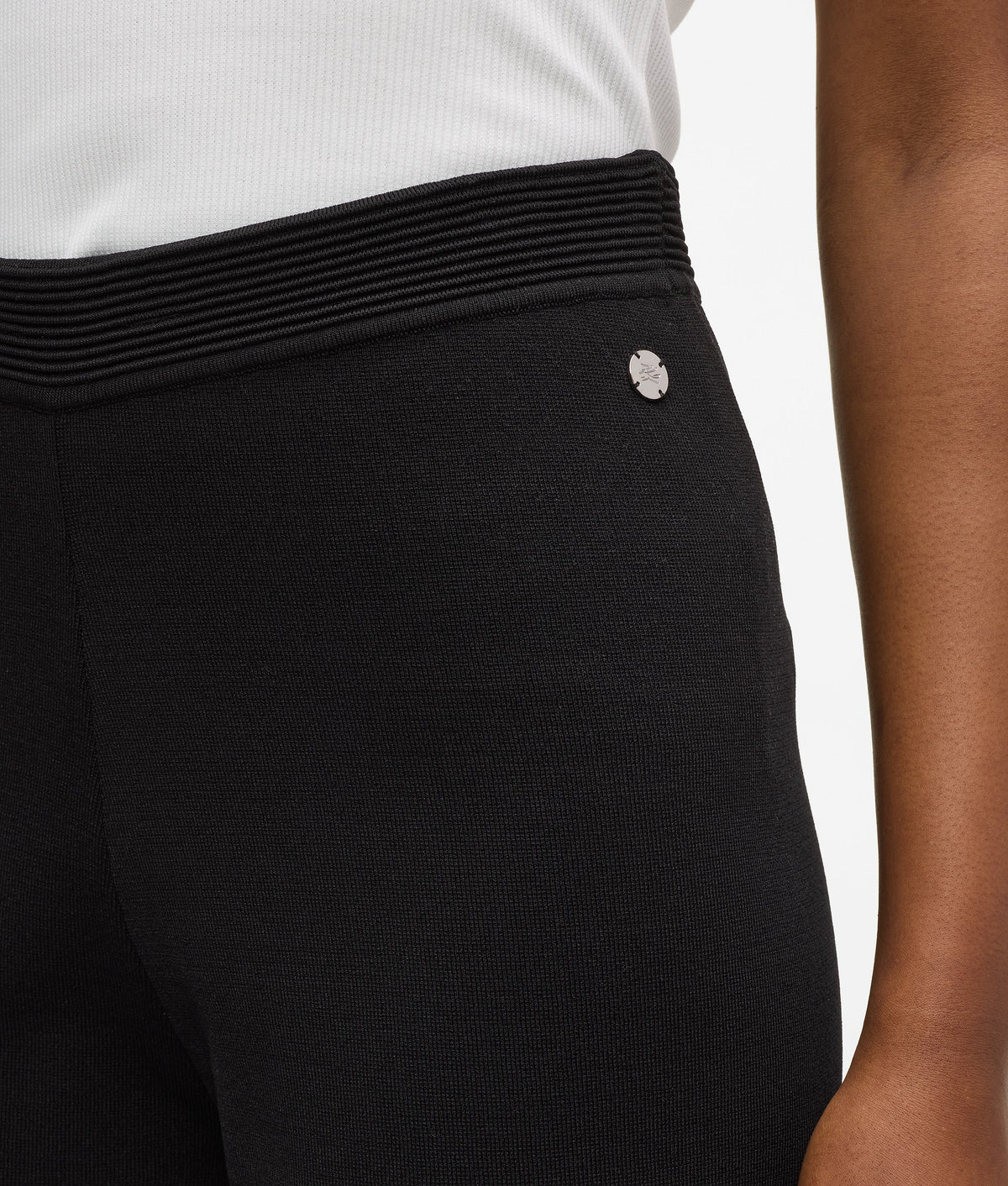 Contrast piping culottes