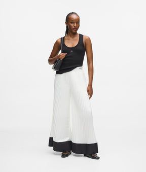 Pleated wide-leg pants