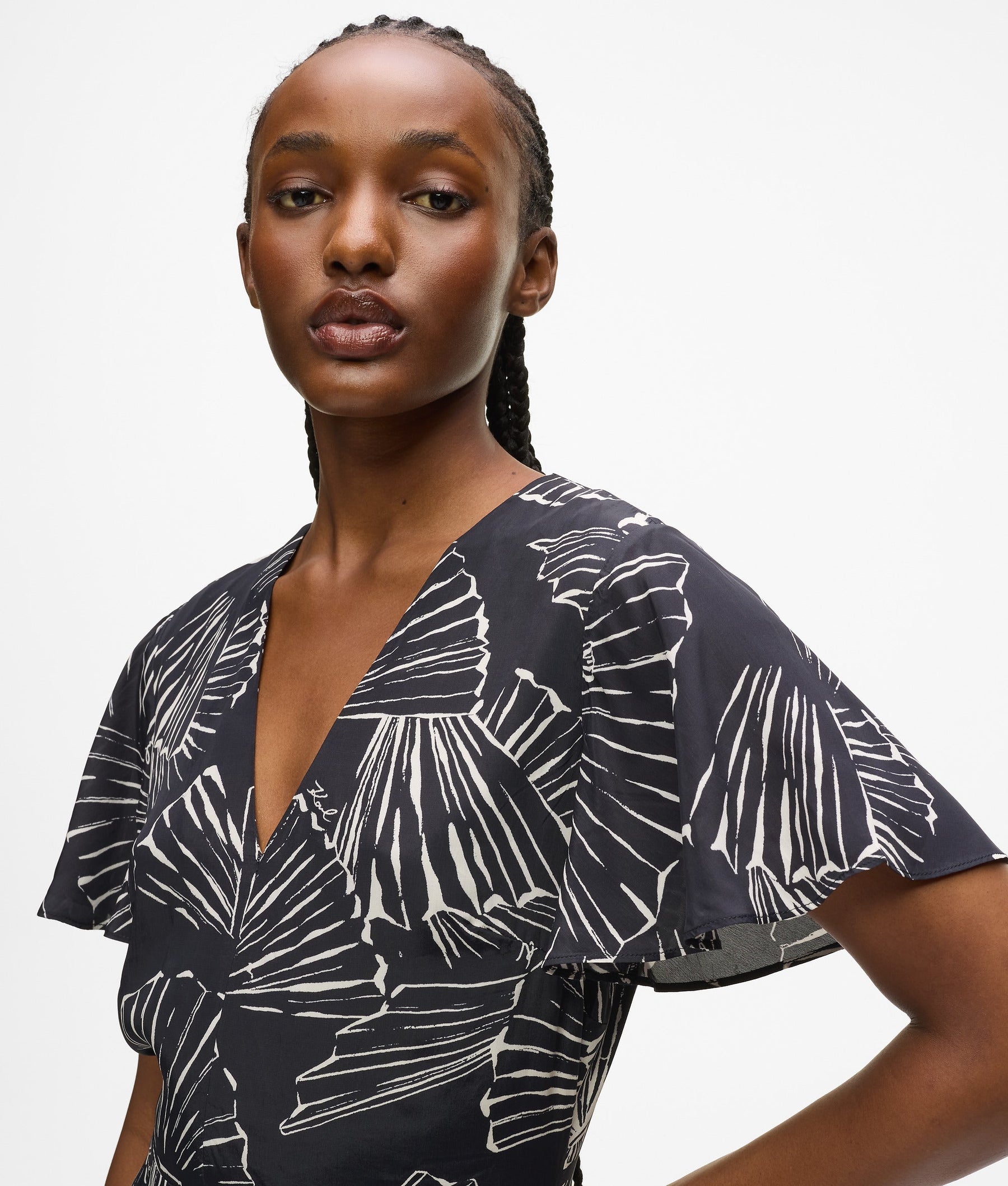 Fan print V-neck dress