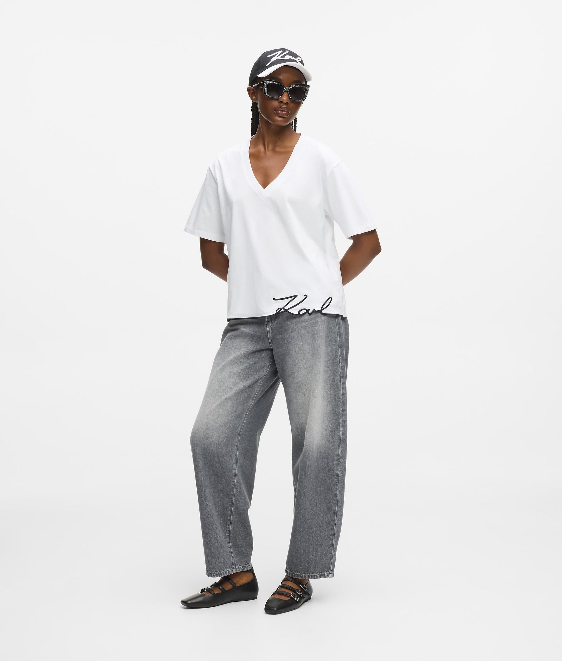 Signature hem V-neck T-shirt