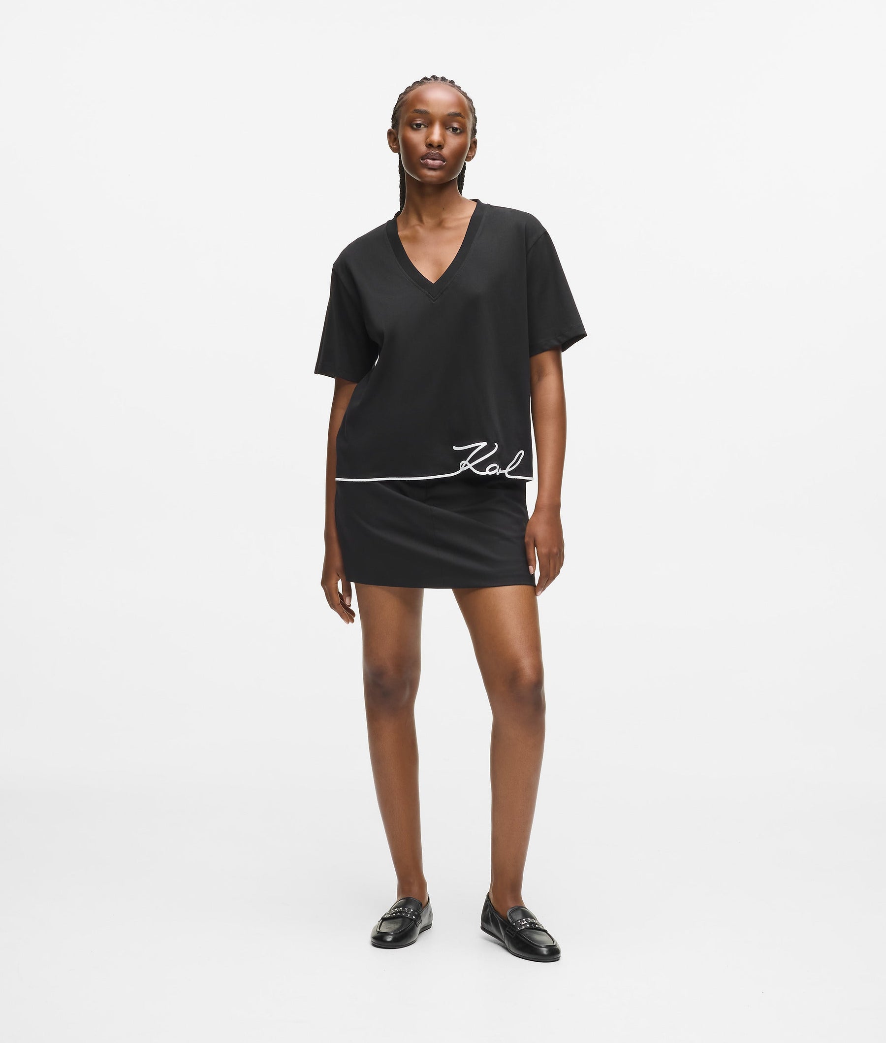 Signature hem V-neck T-shirt
