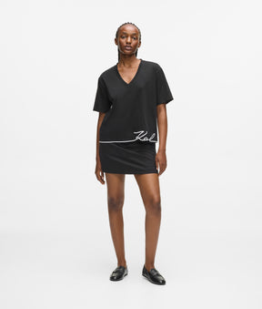 Signature hem V-neck T-shirt