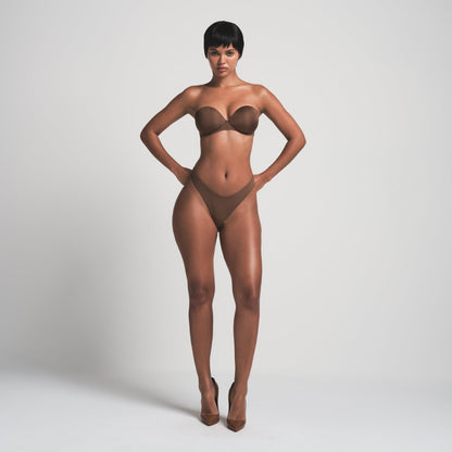 Skims Ultimate Strapless Push-up Bra — Part 1
