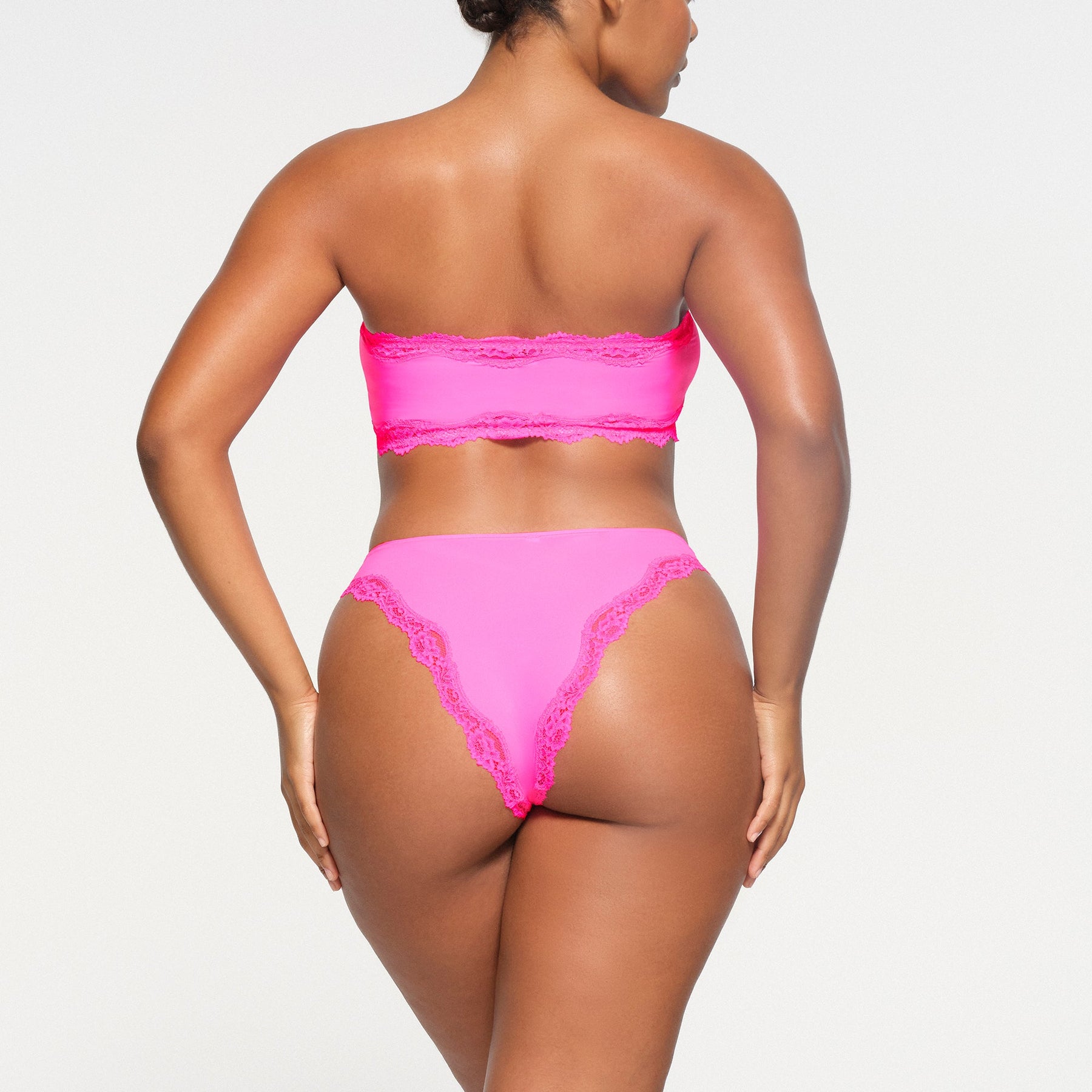 FITS EVERYBODY LACE BANDEAU | TAFFY TONAL