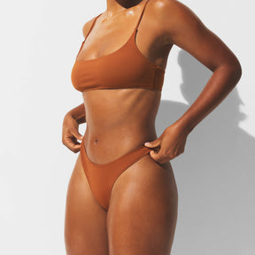 ICONIC SWIM DIPPED BIKINI BOTTOM | BRONZE
