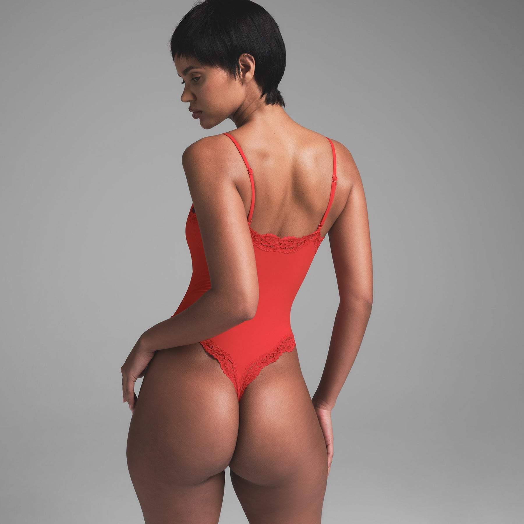 FITS EVERYBODY LACE CAMI BODYSUIT | CAYENNE