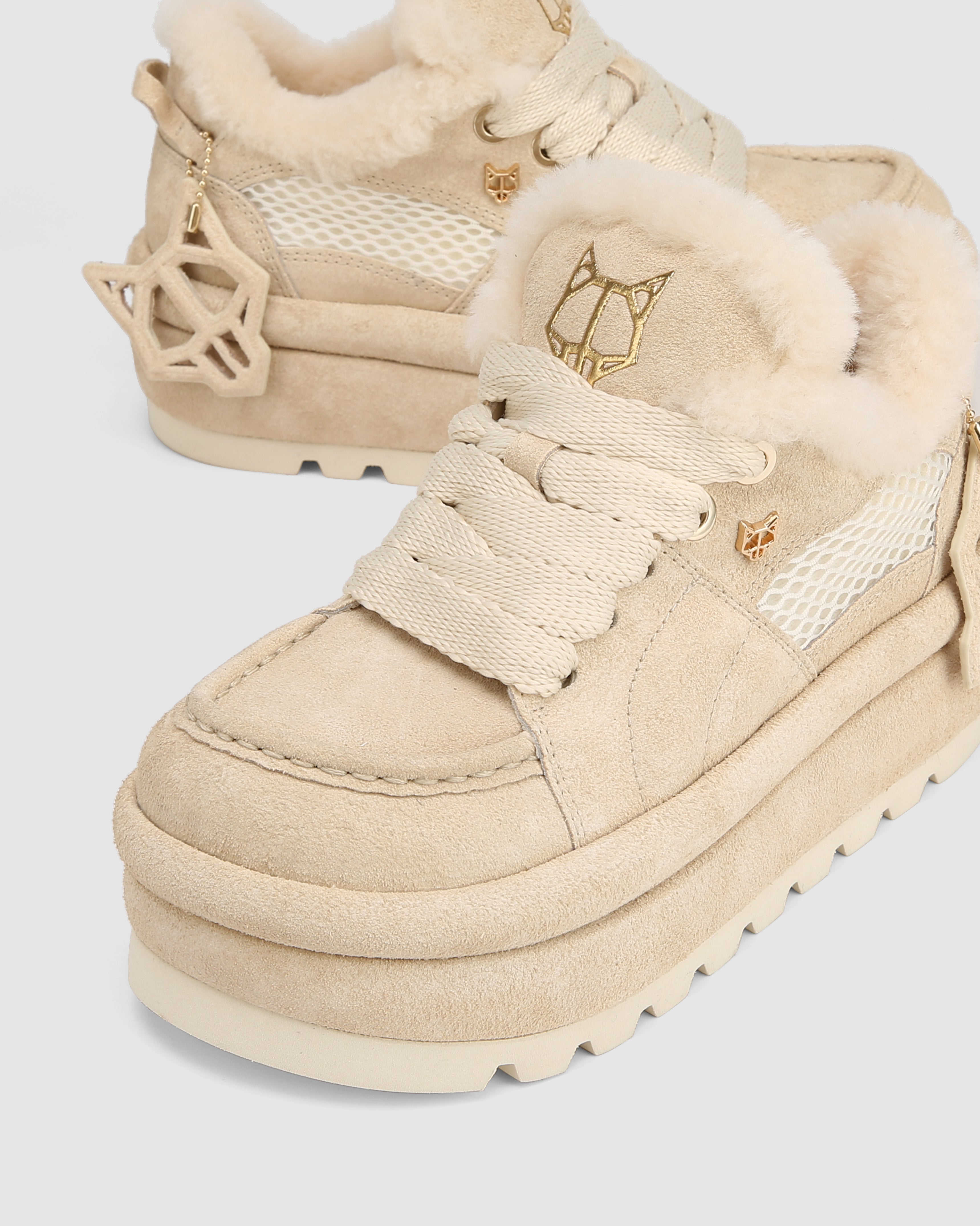 Beau Ice Suede