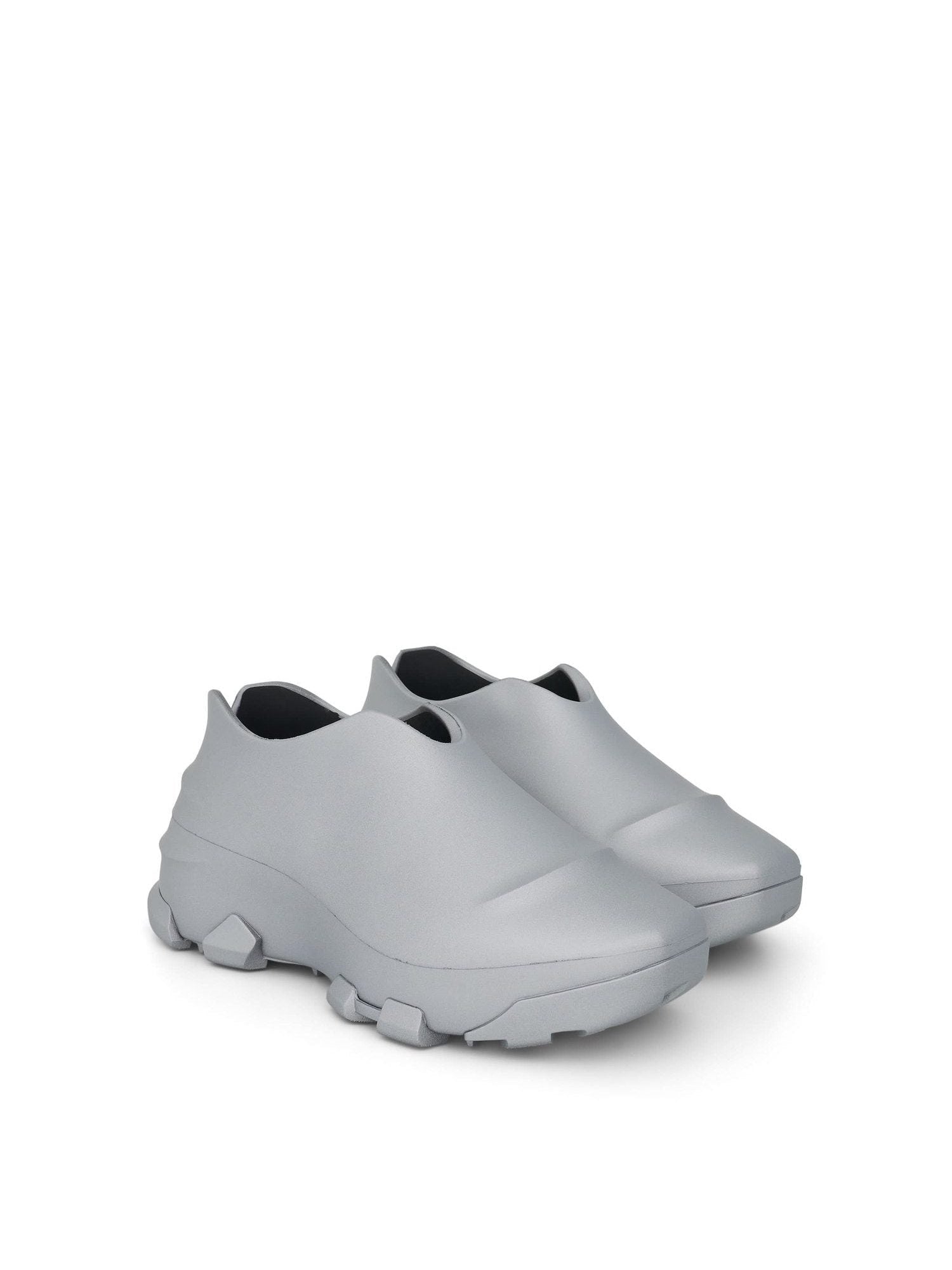 GIVENCHY Monumental Mallow Low Sneaker in Silver