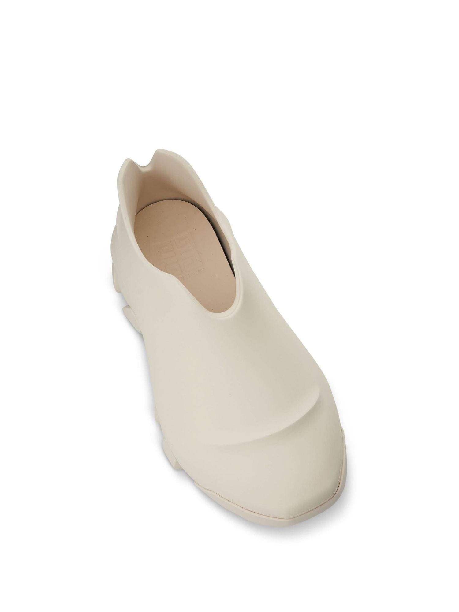 GIVENCHY Monumental Mallow Low Sneaker with Glow in The Dark