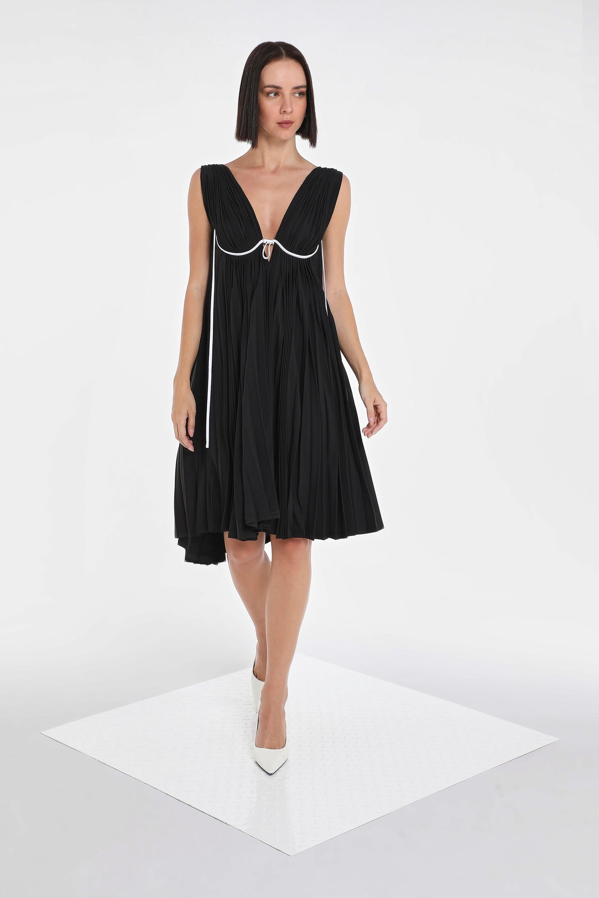 PLEATED DRESS W/ BRA LINES