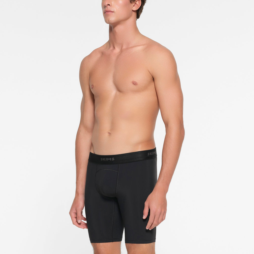 SKIMS FLEX MENS 9" BOXER BRIEF | OBSIDIAN
