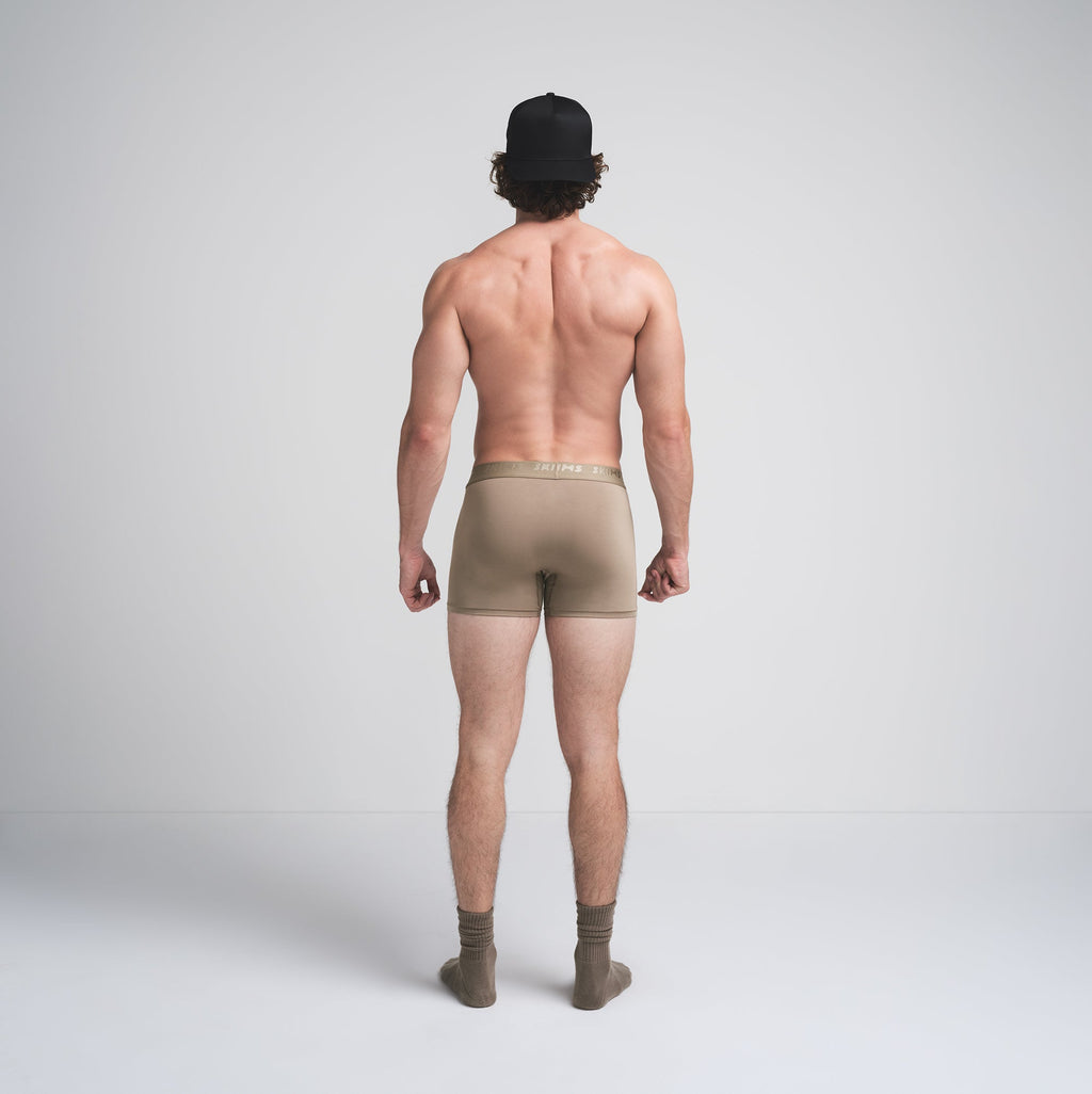 SKIMS STRETCH MENS 3" BOXER BRIEF | DESERT