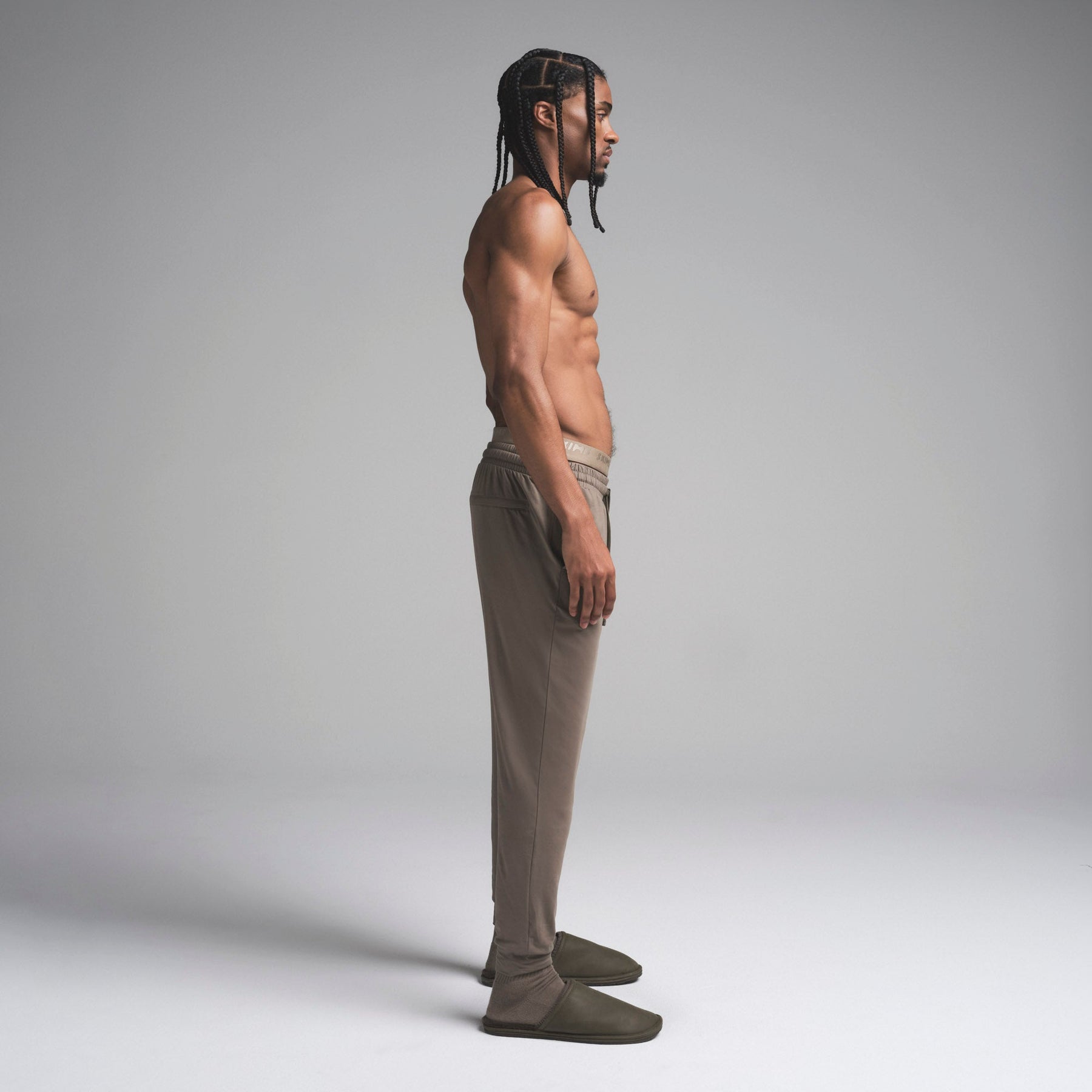 OUTDOOR JERSEY MENS TAPERED JOGGER | TRUFFLE