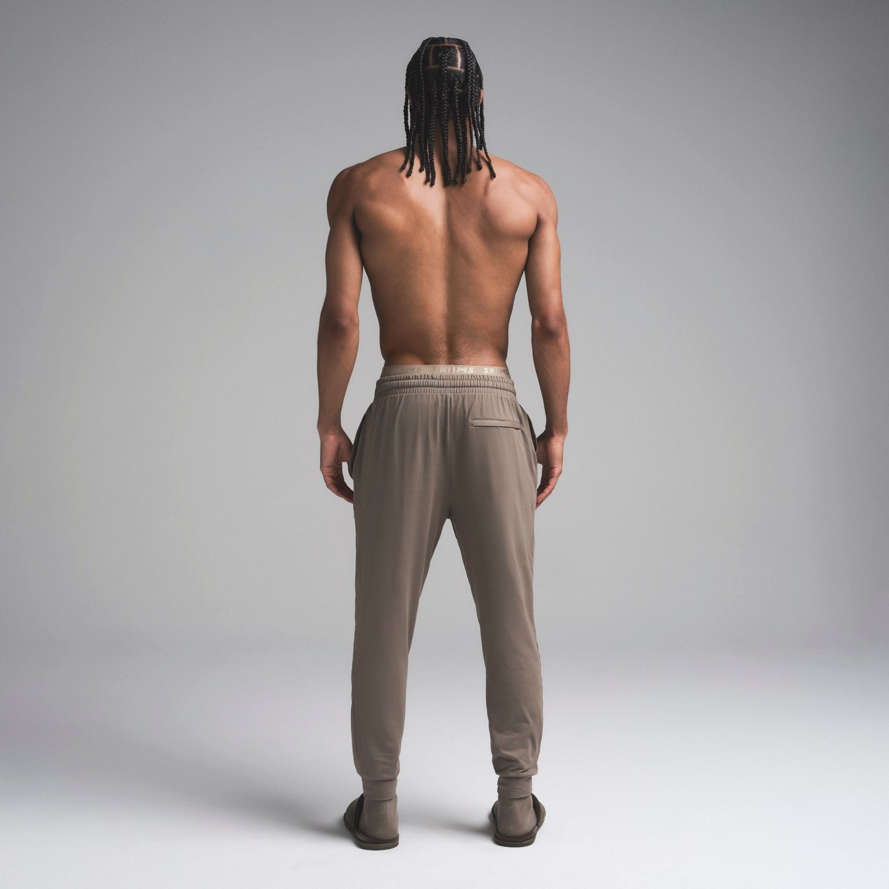 OUTDOOR JERSEY MENS TAPERED JOGGER | TRUFFLE