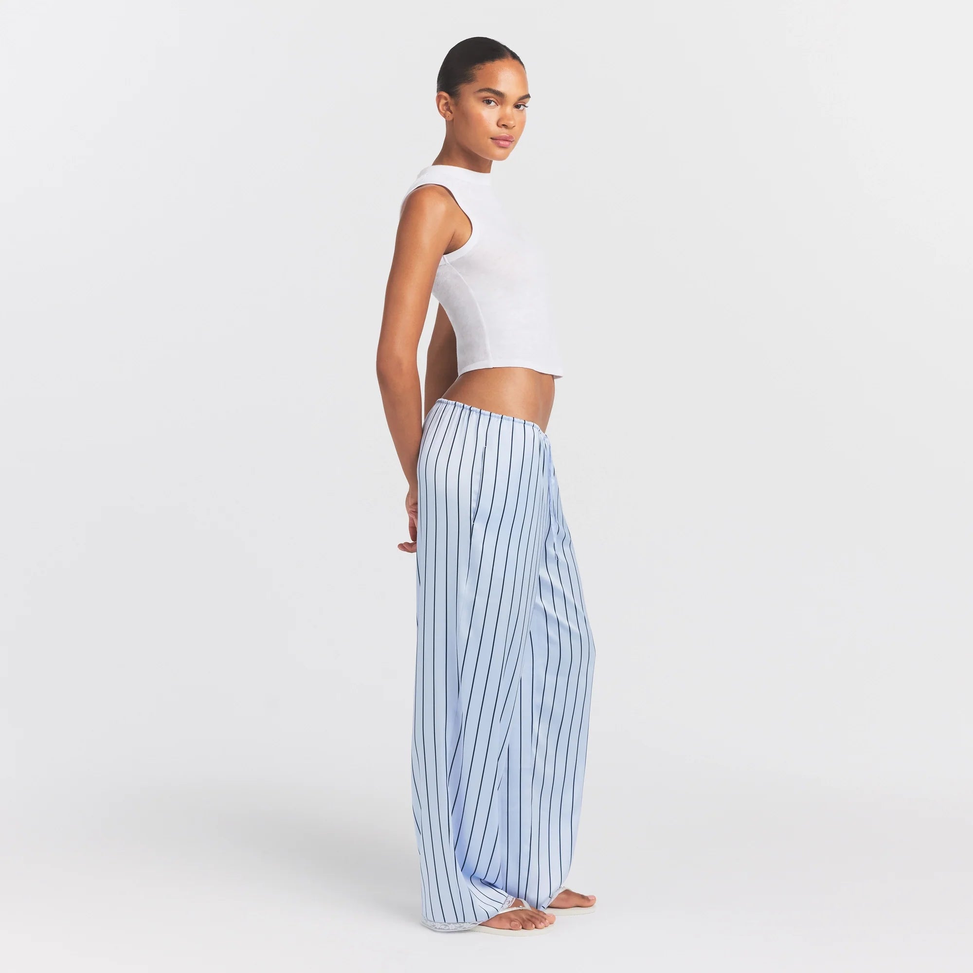 Woven Shine Lace Pant