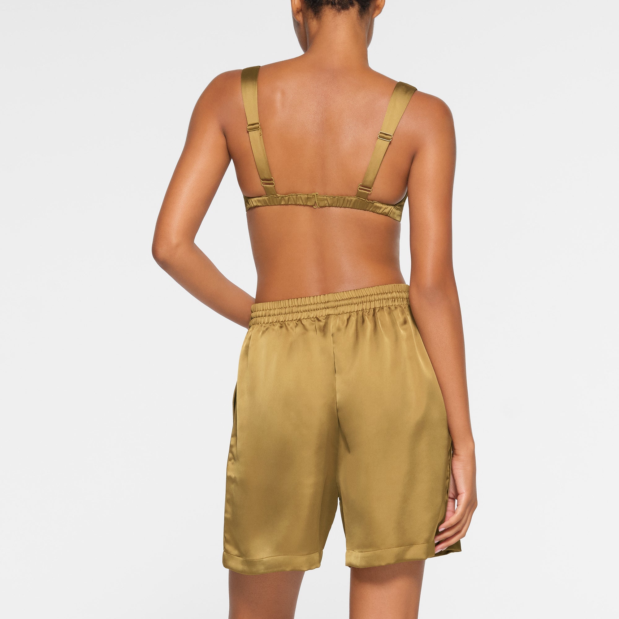 SKIMS SPORTY SATIN LOOSE SHORT | PYRITE