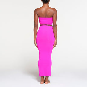 SOFT SMOOTHING SEAMLESS LONG TUBE SKIRT | FUCHSIA