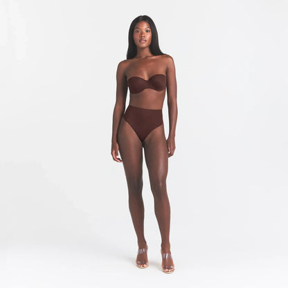 Smoothing Intimates Strapless Bra — Part 1
