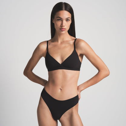 Fits Everybody Crossover Bralette
