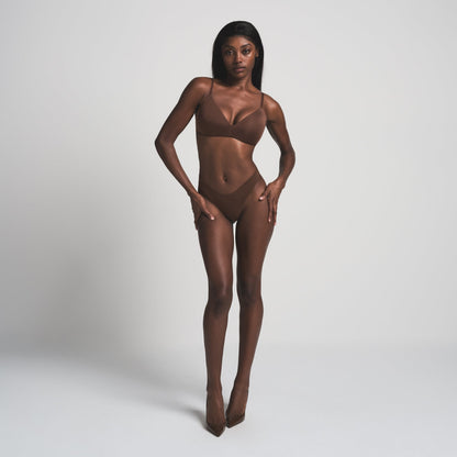 Wireless Form Push-up Plunge Bra — Part 1