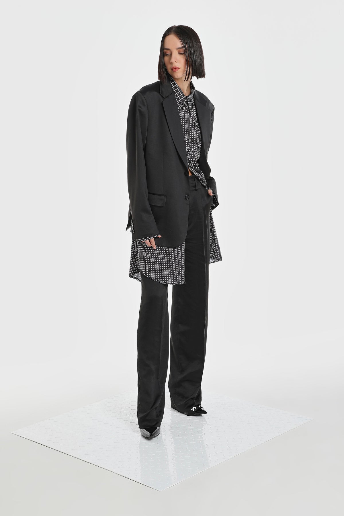 WHAT ARE YOU NOT SILK BLAZER