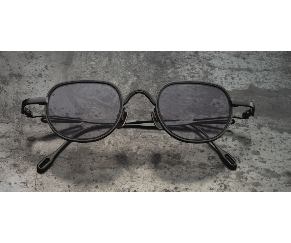 C002 GRAPHITE / GREY 39