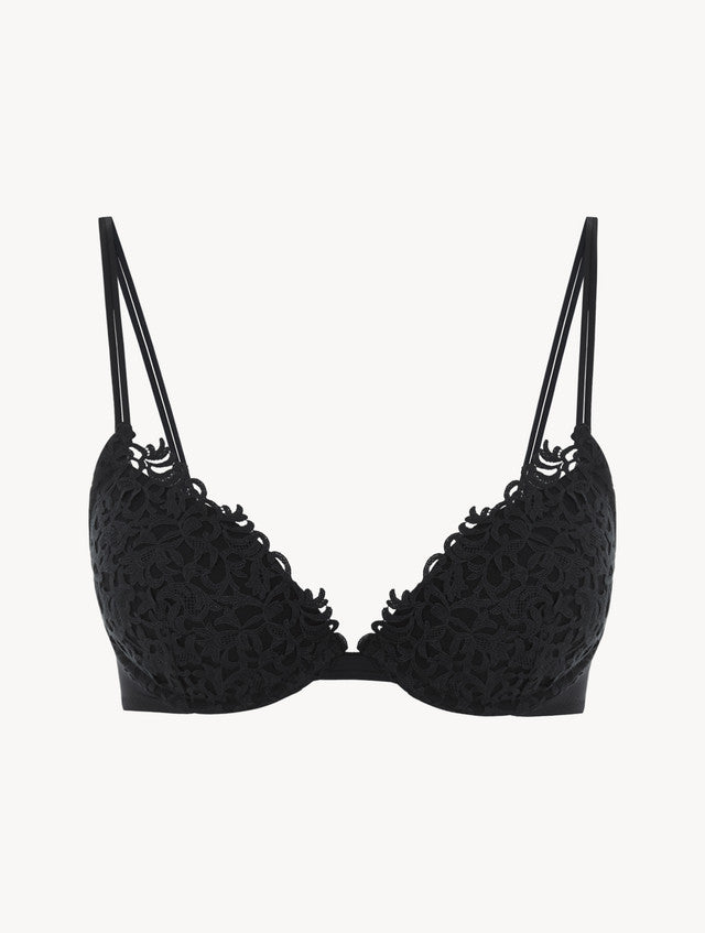 Black push-up bra with macramé