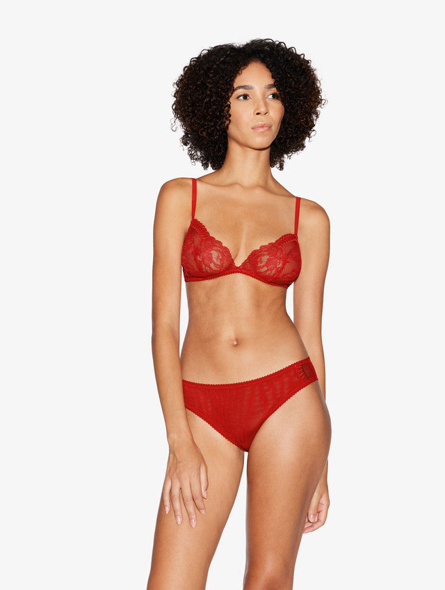 Red lace non-wired bra