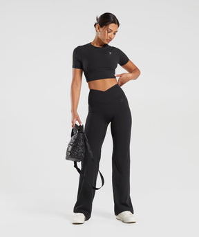 Gymshark Crossover Flared Leggings - Black