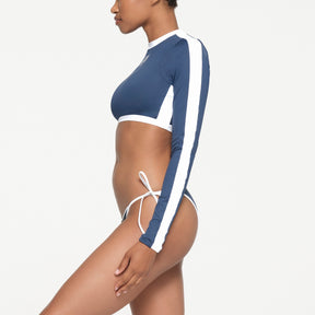 SKIMS FOR TEAM USA SIGNATURE SWIM OLYMPIC LONG SLEEVE CROPPED T-SHIRT | NAVY