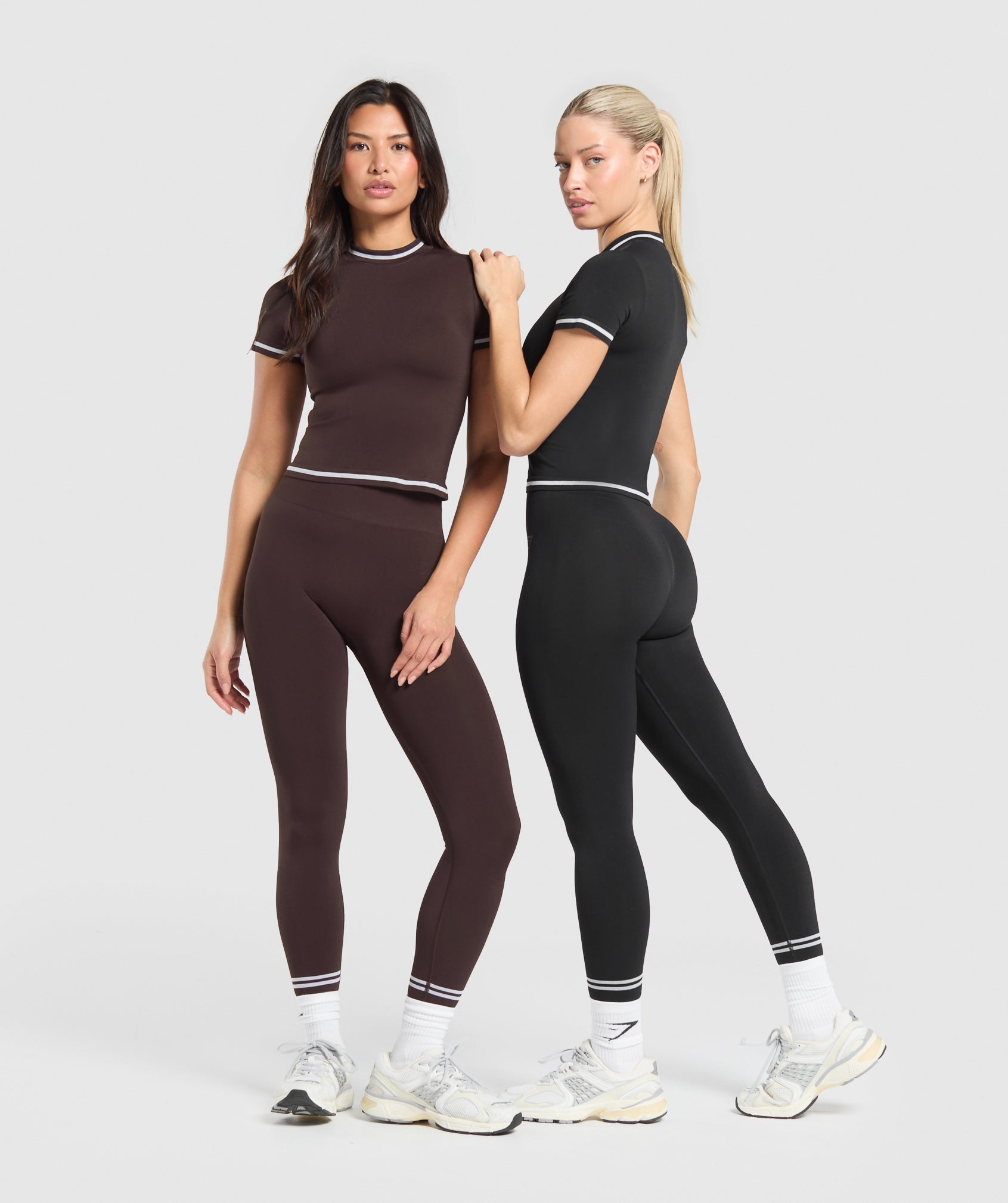 Gymshark Contrast Seamless Midi Tee - Black