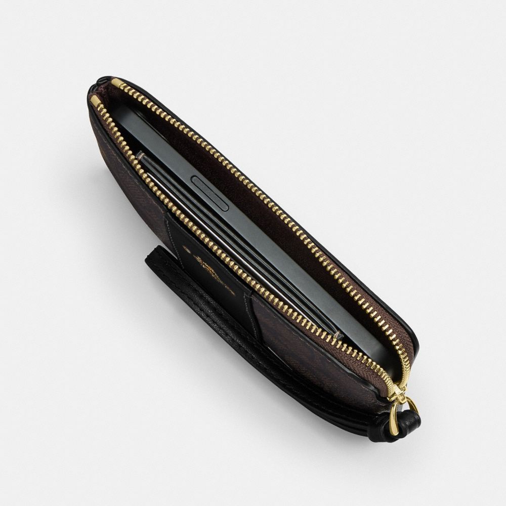 Corner Zip Wristlet