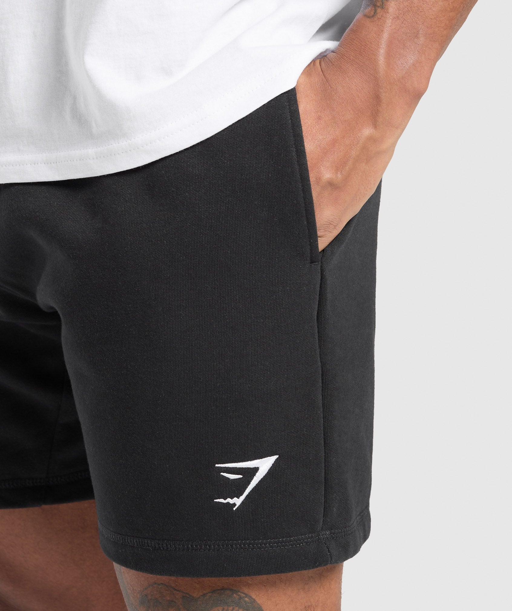 Gymshark Crest 7" Shorts - Black