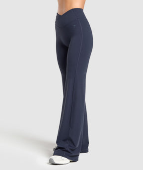 Gymshark Crossover Flared Leggings - Heavy Blue