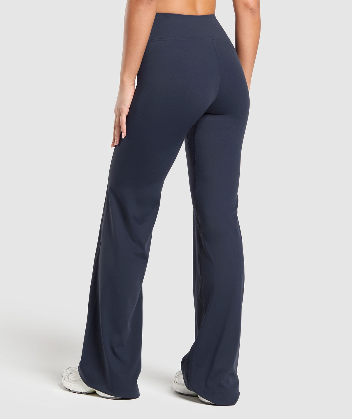 Gymshark Crossover Flared Leggings - Heavy Blue