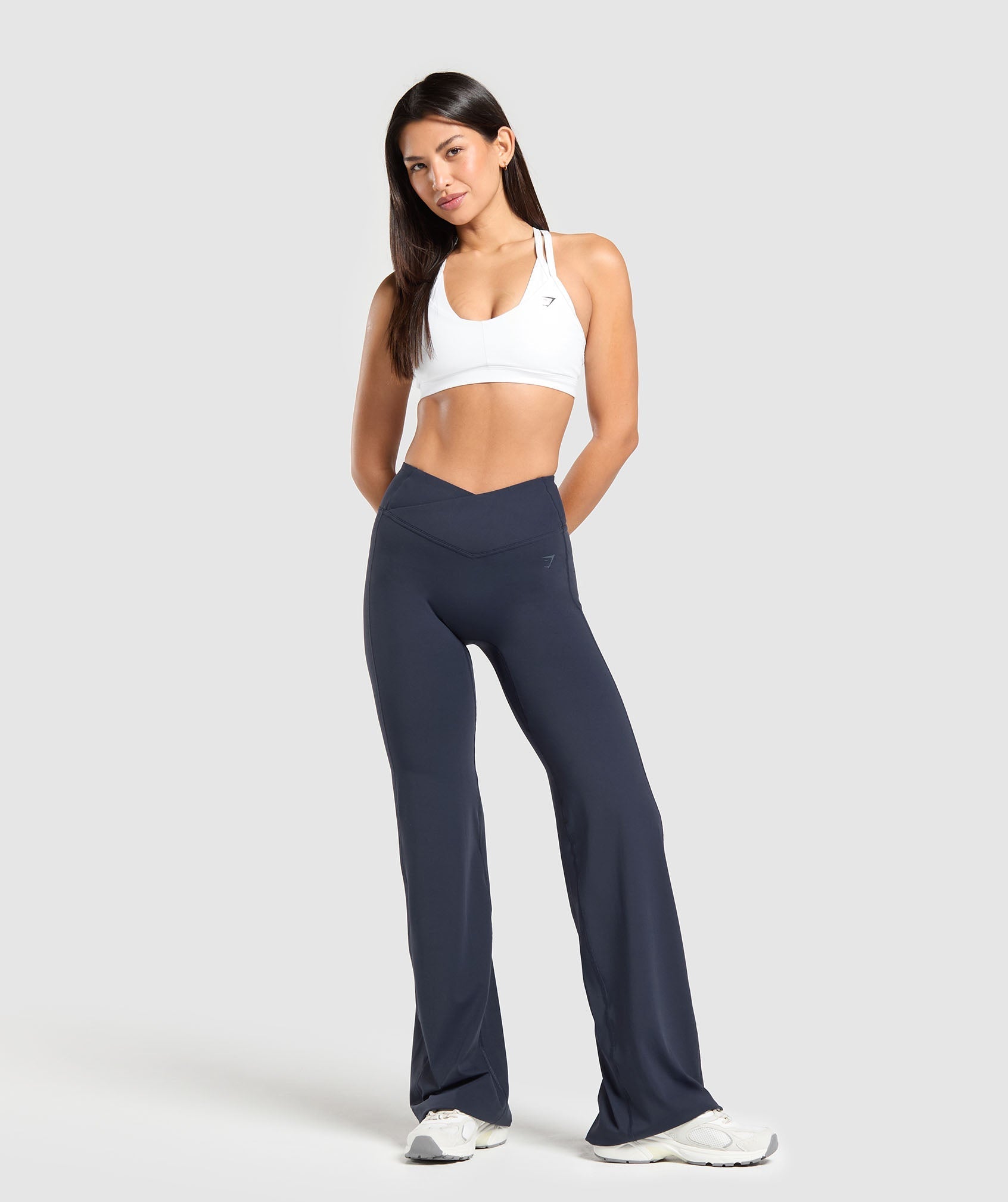 Gymshark Crossover Flared Leggings - Heavy Blue