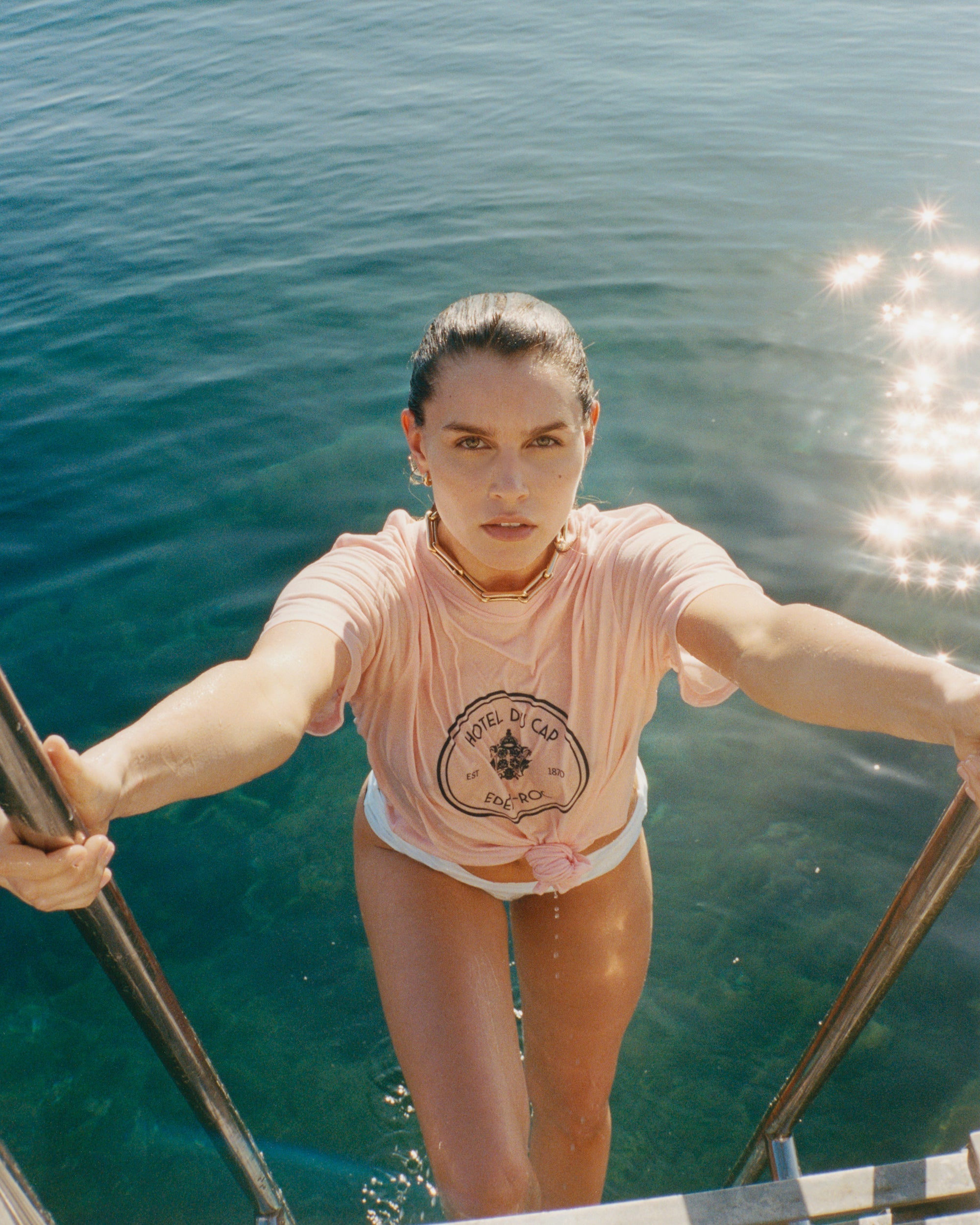 Eden Crest T-Shirt - Pink Dolphin/Navy