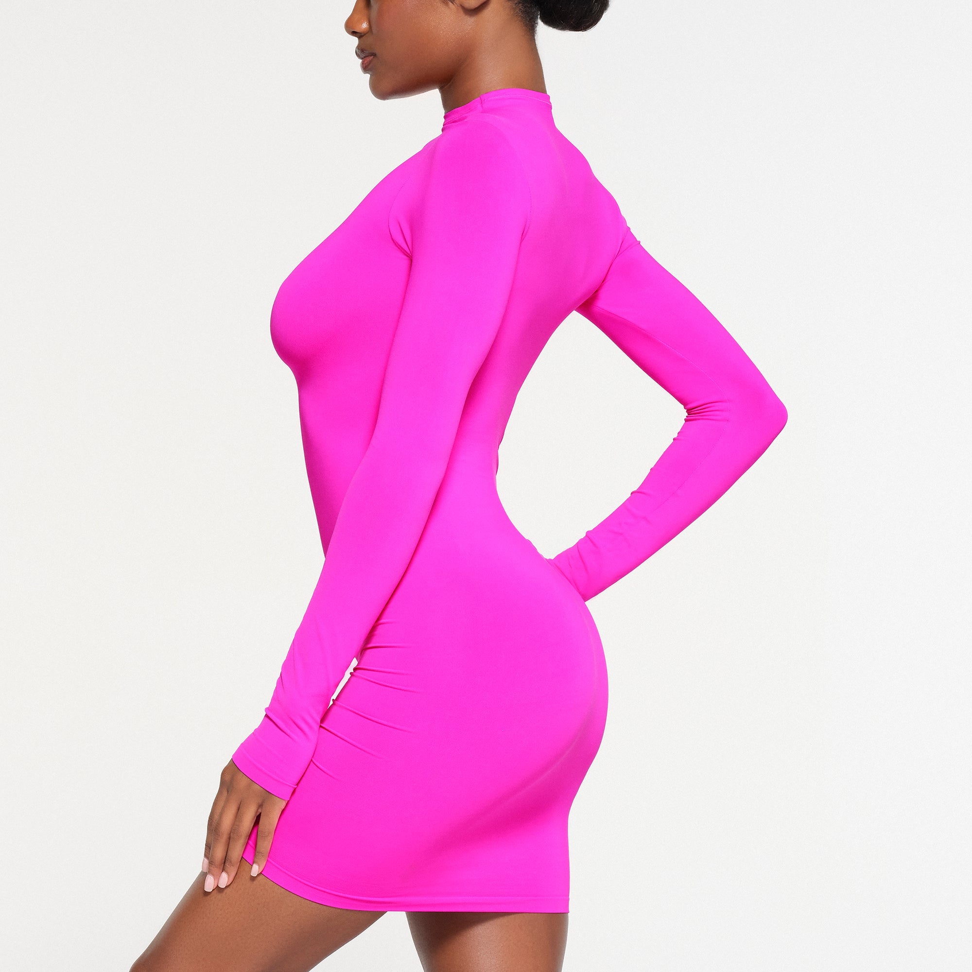 SOFT SMOOTHING SEAMLESS TURTLENECK MINI DRESS | FUCHSIA