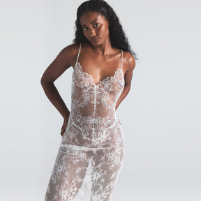 ULTRA FINE LACE LOW BACK LONG DRESS | MARBLE